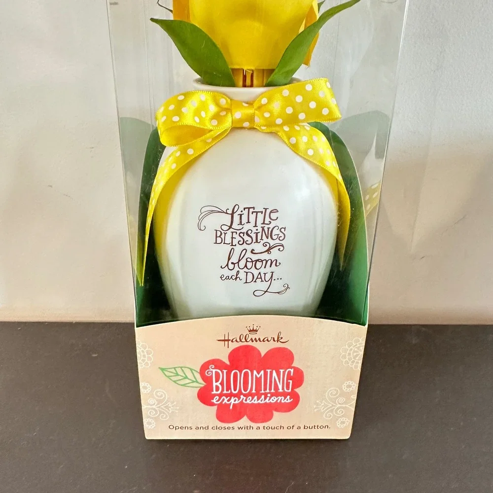 Hallmark Blooming Expressions Yellow Rose Animated Flower Vase Little Blessings
